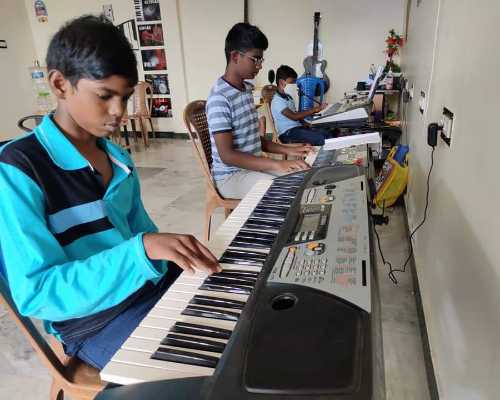 Music-Academy-Periyakulam